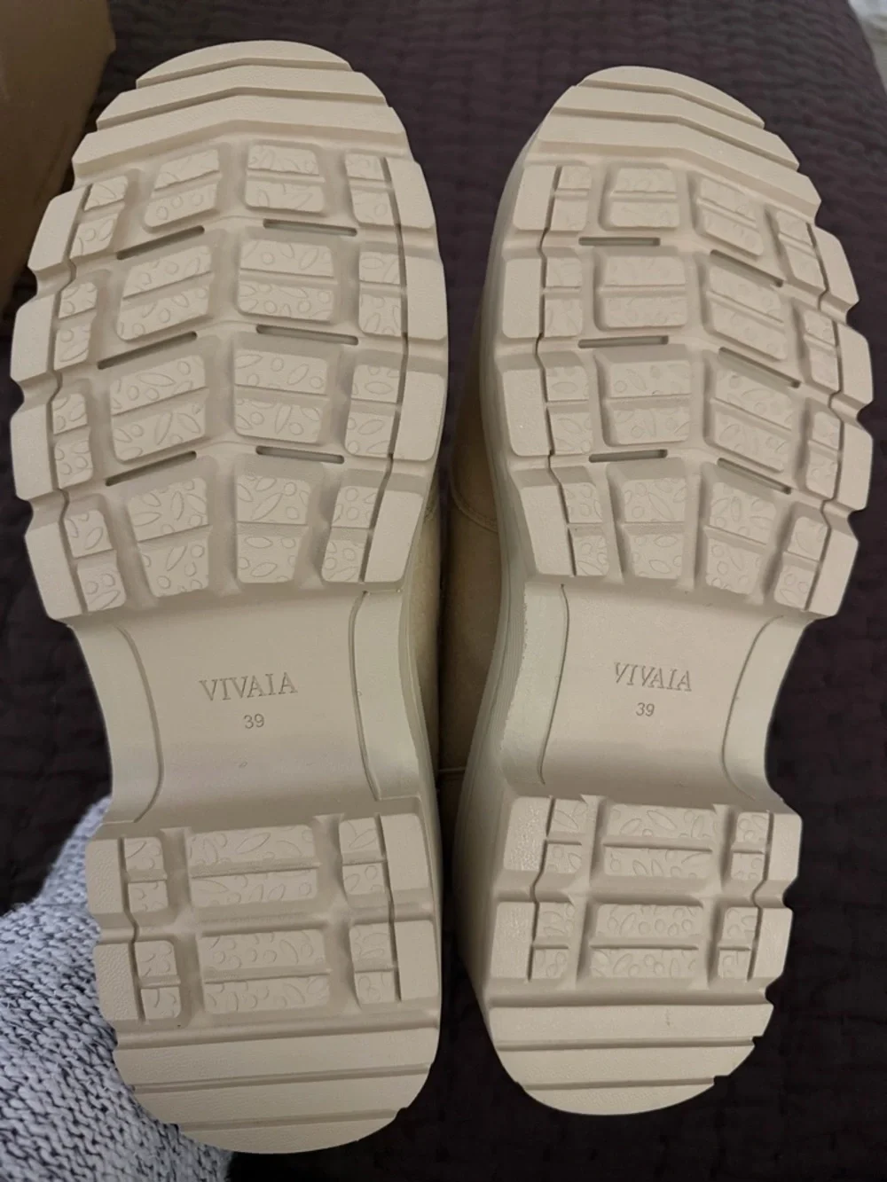 NEW! Viviana Quilted Slip-On Winter Booties in Beige